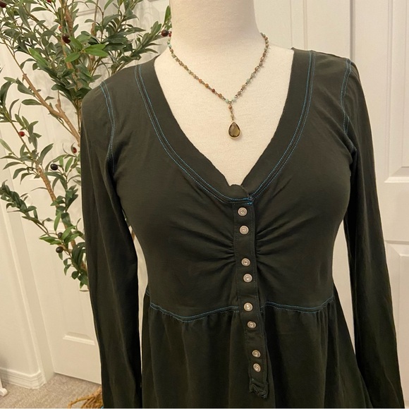 CRUEL Dark Green Top, Rhinestone Buttons, Blue Reverse Stitching - Picture 3 of 11